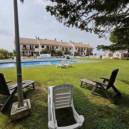 Bonamar Nyaraló *